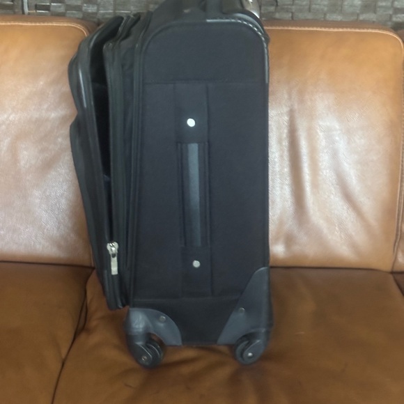 Samsonite Black Travel Bag - Picture 3 of 11